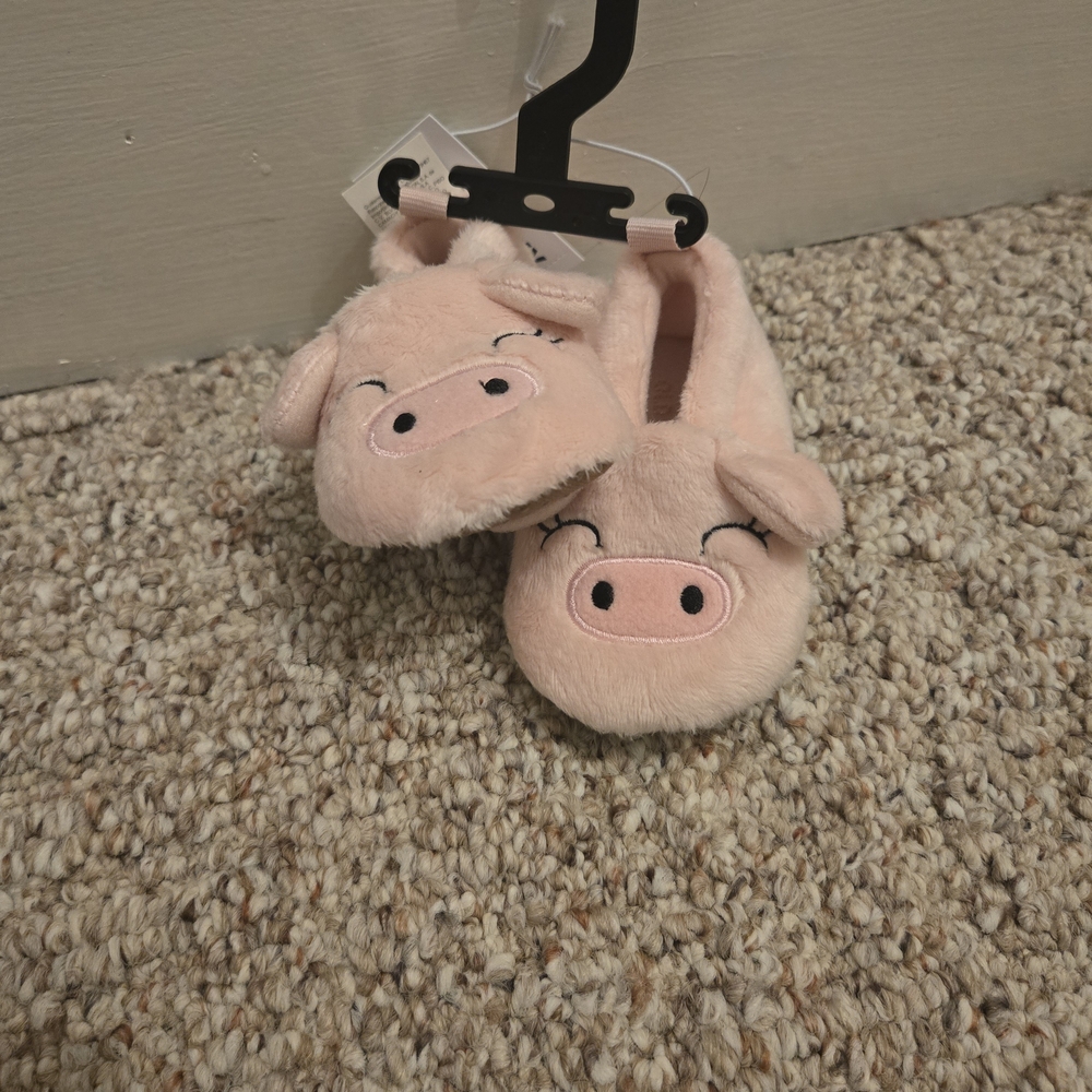Velour Critter Slippers- Pig 6-12months